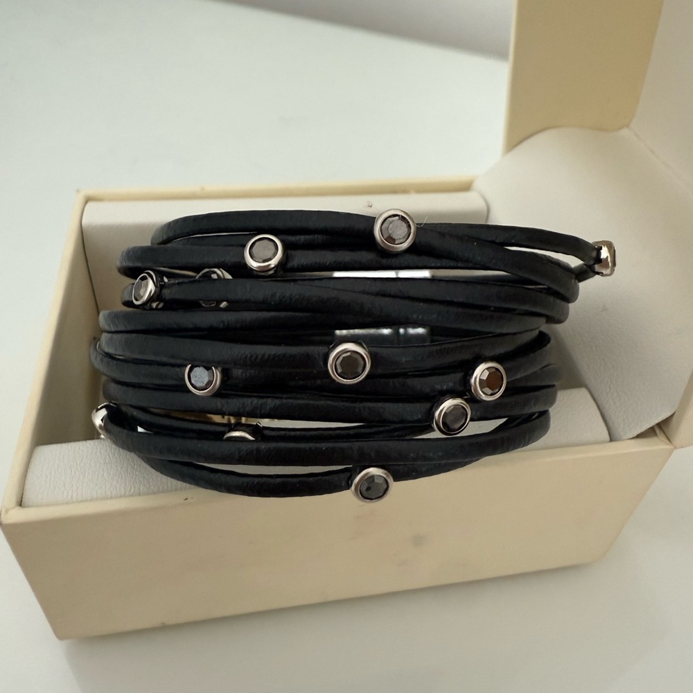 Elegant Black Leather Bracelet with Silver Accents